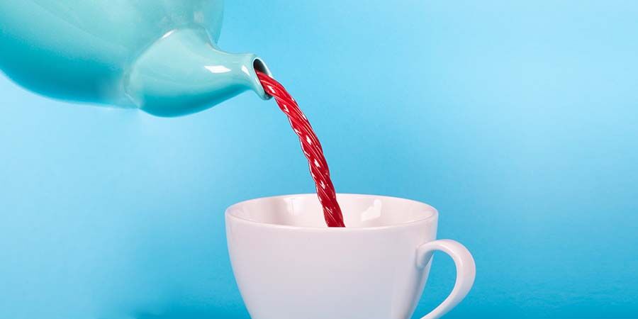 Como se coloca o copo menstrual?