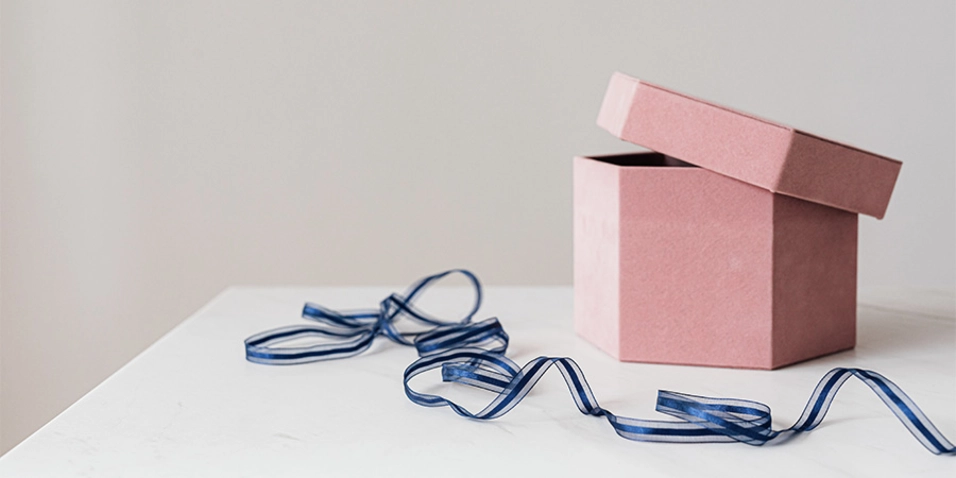 Dinos cómo es tu amigo invisible y te decimos qué tienes que regalarle