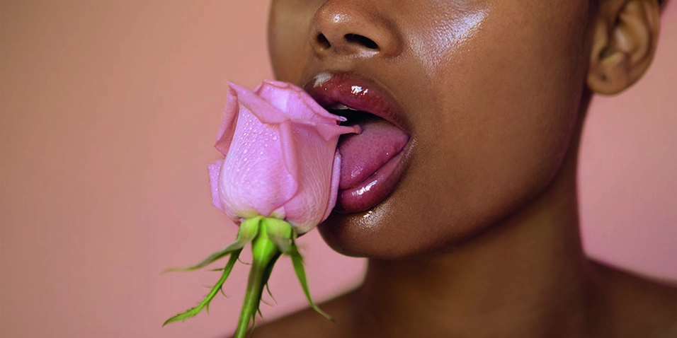 Vorspiel und ‚Slow Sex‘, um den Verstand im Bett zu verlieren